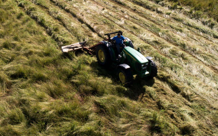 Agro-U: Η ψηφιακή πλατφόρμα που βοηθάει αγρότες να βρουν εποχικούς εργάτες