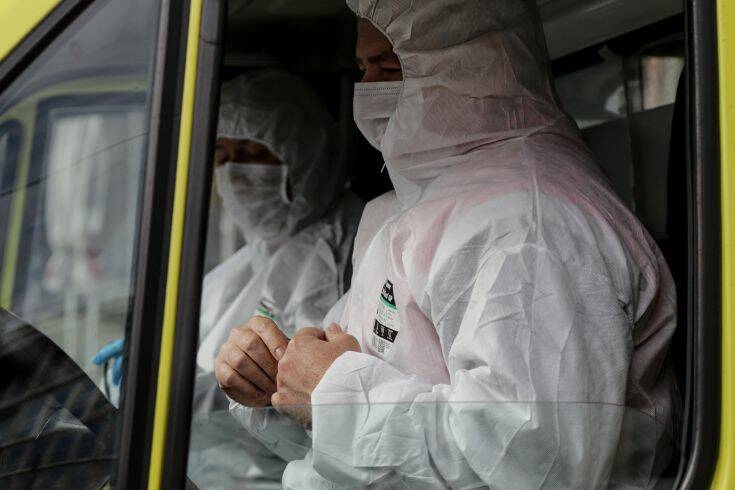 Με εισαγγελική παρέμβαση στο νοσοκομείο η 14χρονη με κορονοϊό &#8211; Την κρατούσαν σπίτι οι αρνητές γονείς της