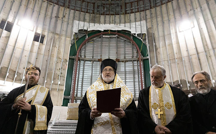 Ο Αρχιεπίσκοπος Αμερικής Ελπιδοφόρος προσεύχεται για τους ασθενείς και τα θύματα του κορονοϊού