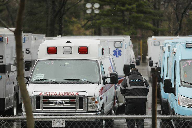 Κορονοϊός: Αντικρουόμενα μηνύματα στις ΗΠΑ &#8211; «Μάχη ενάντια στο χρόνο» δίνει η Νέα Υόρκη