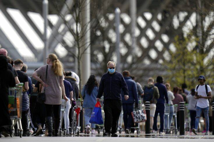 Κορονοϊός στη Μεγάλη Βρετανία: 881 νέοι νεκροί σε μία μέρα &#8211;  Παραμένει το lockdown