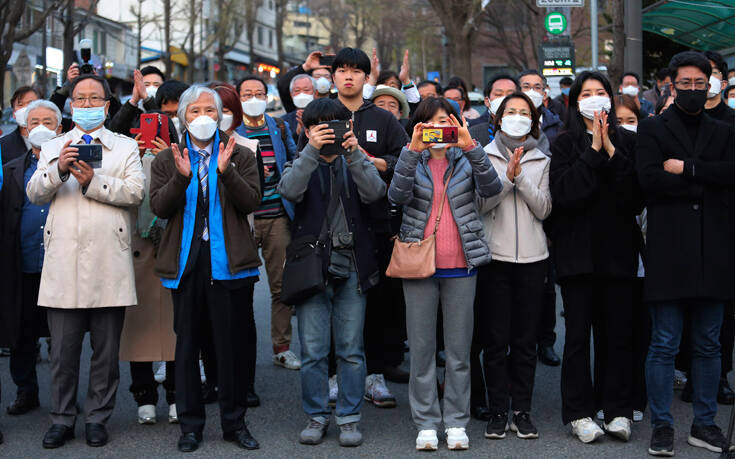 Νότια Κορέα: 116 ασθενείς που θεραπεύτηκαν από τον κορονοϊό βγήκαν και πάλι θετικοί