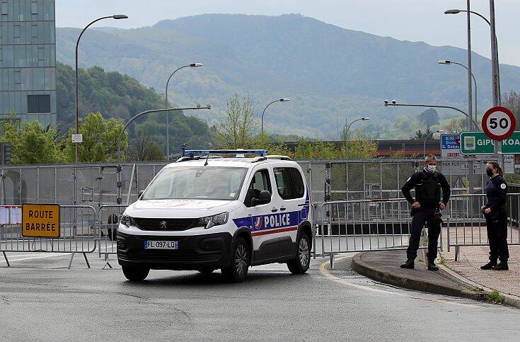 Γαλλία: Συνεχίστηκαν οι συγκρούσεις νεαρών με την αστυνομία σε προάστιο του Παρισιού