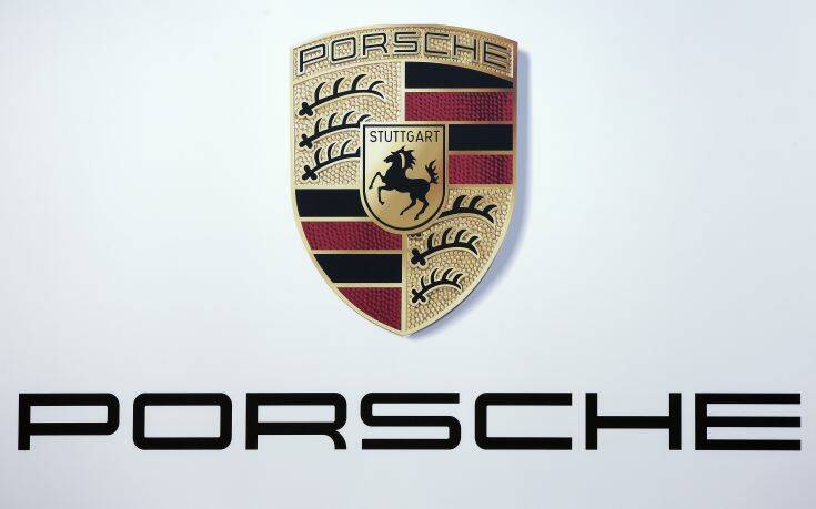Υπέρ των κορονοομολόγων και η… Porsche