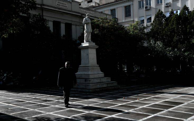 Η επόμενη μέρα στην Ελλάδα μετά το lockdown: Σταδιακή άρση μέτρων από Μάιο – Μικρά εμπορικά, καφέ και εστιατόρια ανοίγουν πρώτα