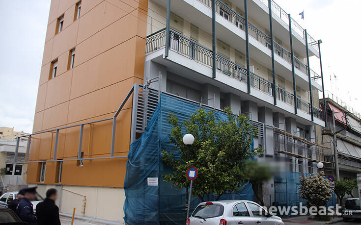 Κρούσματα κορονοϊού σε κλινική στο Περιστέρι – Επί τόπου έσπευσαν Τσιόδρας και Χαρδαλιάς