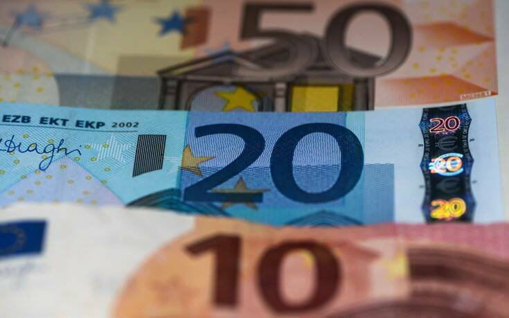 Επίδομα 800 ευρώ: Αυξάνονται οι δικαιούχοι &#8211; «Μέσα» και επιχειρήσεις που απασχολούν έως 20 εργαζόμενους