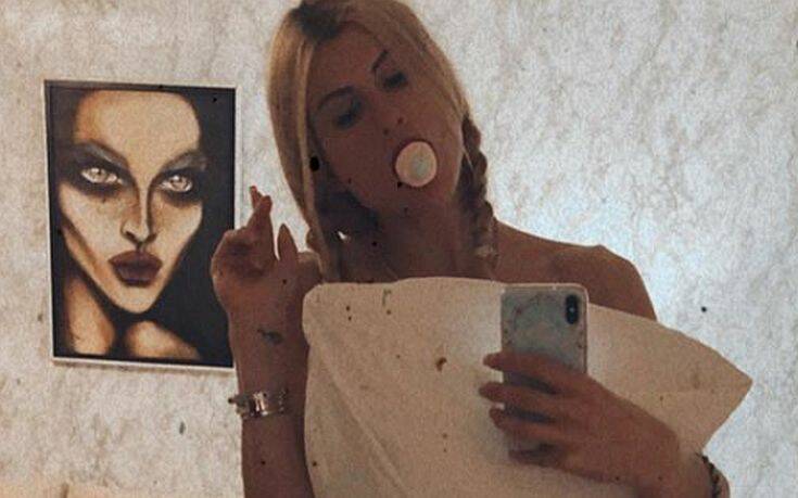 My Style Rocks: Η Ευρυδίκη Παπαδοπούλου έκανε φόρεμα το μαξιλάρι της