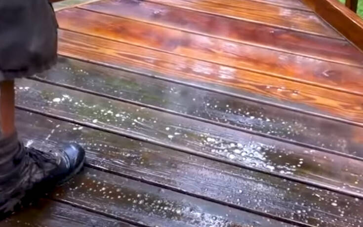 Το εντυπωσιακό πριν και μετά του σπιτιού με τα καθαριστικά εργαλεία