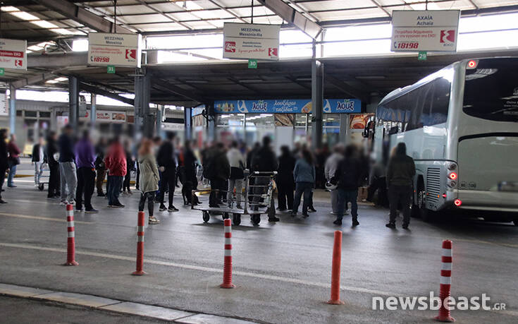 Το χωριό έρχεται στην Αθήνα: Εικόνες από τα ΚΤΕΛ – Δέματα με κρέας, κάρβουνα και σοκολατένια αυγά