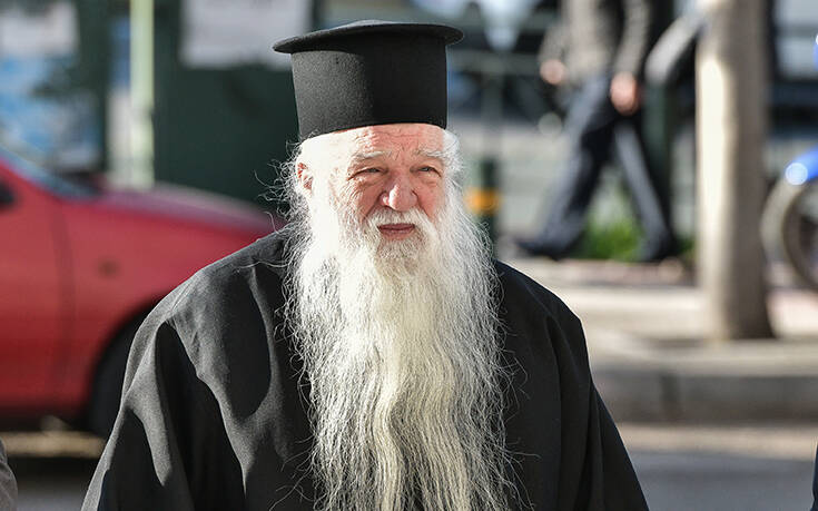 Αμβρόσιος κατά Μόσιαλου: Είναι άσχετος – Ο Αγιασμός αποτελεί προφυλακτικό μέσο έναντι του κορονοϊού