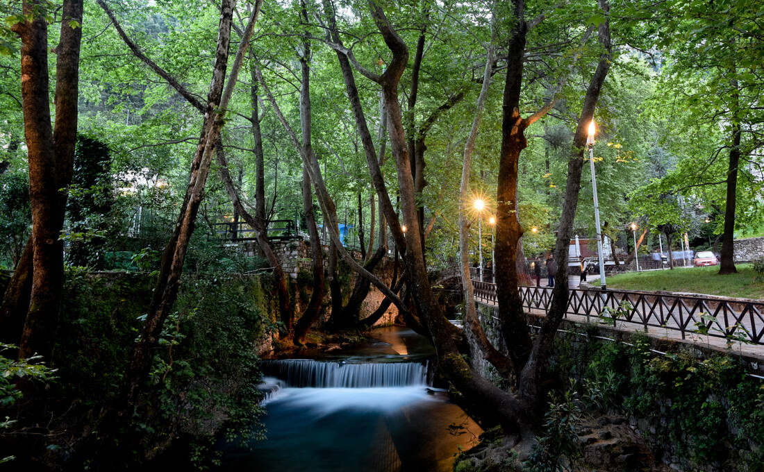 Ένα παραμυθένιο σκηνικό στα Κρύα της Λιβαδειάς