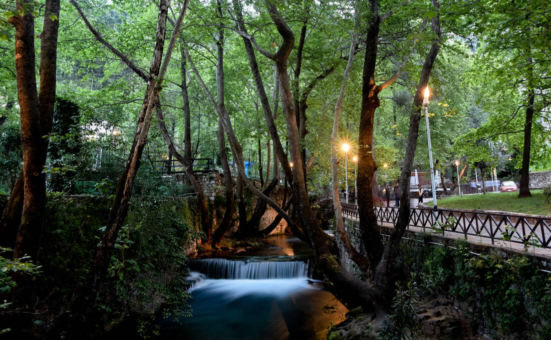 Ένα παραμυθένιο σκηνικό στα Κρύα της Λιβαδειάς