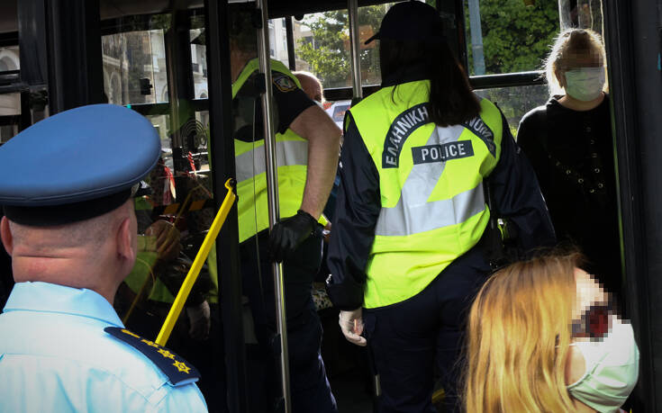 Πέντε συλλήψεις για λειτουργία επιχειρήσεων και 31 πρόστιμα για μη τήρηση των μέτρων