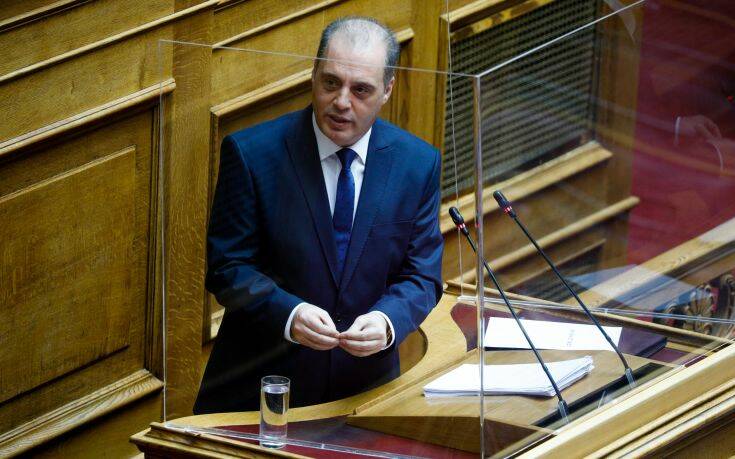 Βελόπουλος: Η σύζυγός μου είναι Γερμανίδα και γι’ αυτό έχω τα λεφτά στην Deutsche Bank