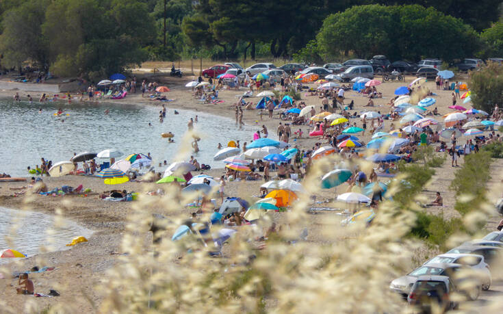 Γεωργιάδης: Σύντομα πιο ελαστικά τα μέτρα στις παραλίες