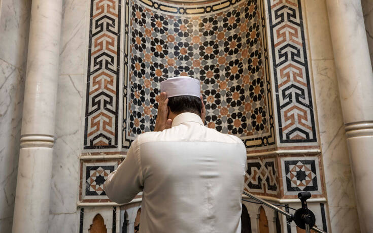 Κλειστά τα τεμένη στην Αίγυπτο έως τη λήξη του Ραμαζανιού