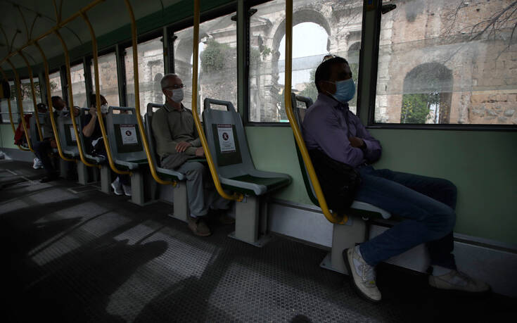 Αυστηρή προειδοποίηση στην Ιταλία: Αν δεν φορέσουν μάσκα όλοι θα πρέπει να ξανακλείσουμε τα πάντα