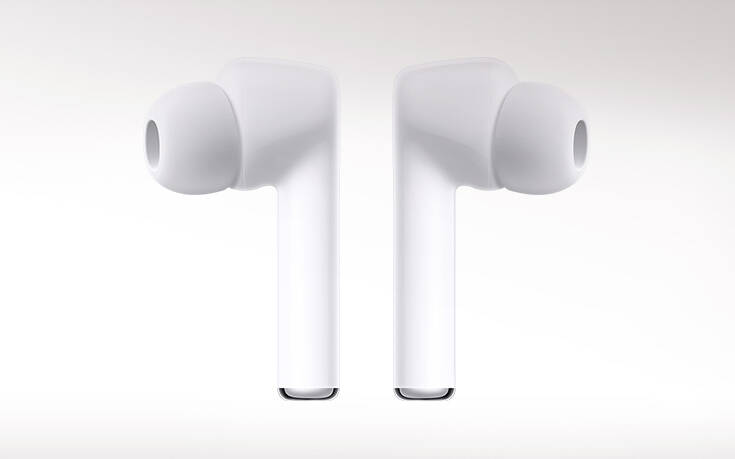 Earbuds-3.jpg