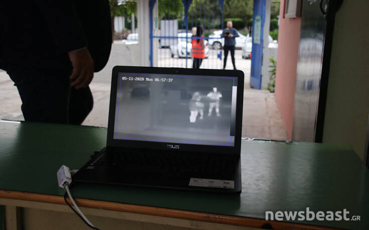 Έτσι γίνεται σήμερα η επιστροφή στο σχολείο για τους μαθητές της Γ&#8217; Λυκείου &#8211; Πρώτες εικόνες