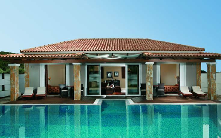 Το Olympia Golden Beach Resort & Spa θα ξεκινήσει τη λειτουργία του την 1 η Ιουλίου.
