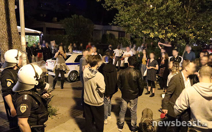 Το μαγιάτικο φεγγάρι έβγαλε τους Αθηναίους από τα σπίτια τους και η ΕΛ.ΑΣ… τρέχει