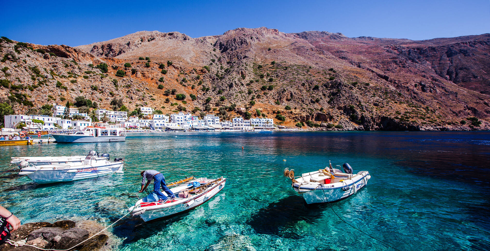 Ελληνικά χωριά που η εικόνα τους δε θυμίζει σε τίποτα τον προορισμό όπου βρίσκονται