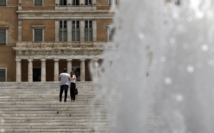 Καλοκαιρινός ο καιρός και σήμερα &#8211; Πότε αναμένεται να δροσίσει