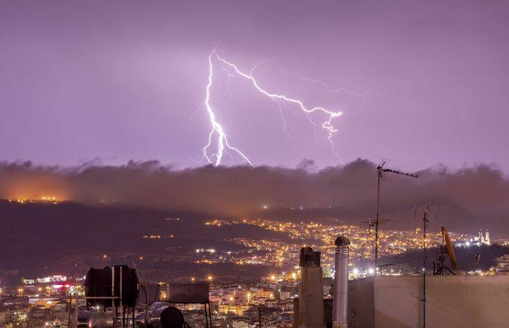 Κακοκαιρία: Υπερχείλισε ποταμός στις Σέρρες, χαλάζι στην Ξάνθη – Πότε τα έντονα φαινόμενα θα χτυπήσουν την Αττική