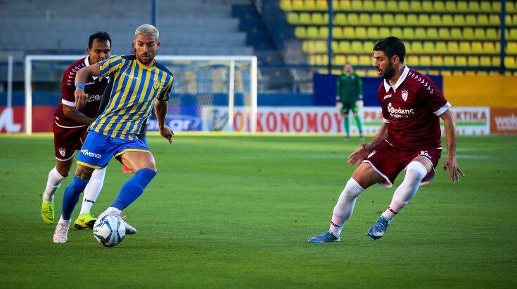 Ο Παναιτωλικός επικράτησε 3-0 της Λάρισας – Σόου του Μουνιέ με 2 γκολ και μια ασίστ