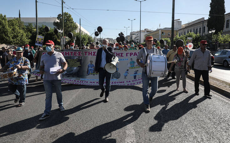 ΠΟΕΔΗΝ: Πανελλαδική στάση εργασίας και πορεία στο υπουργείο Υγείας