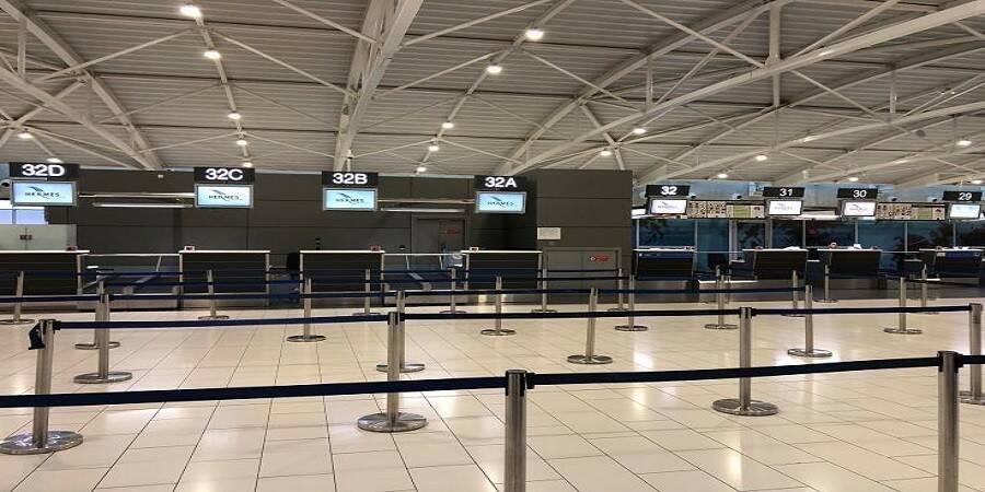 Επαναλειτουργούν από αύριο τα αεροδρόμια της Κύπρου