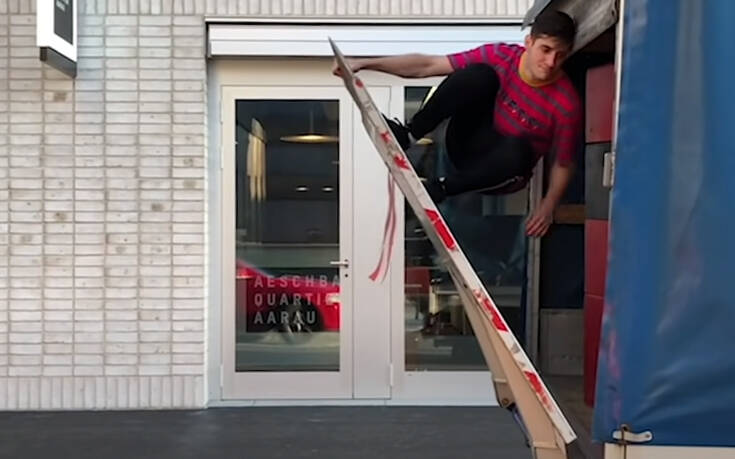 Μηχανήματα περνούν&#8230; στην αντεπίθεση