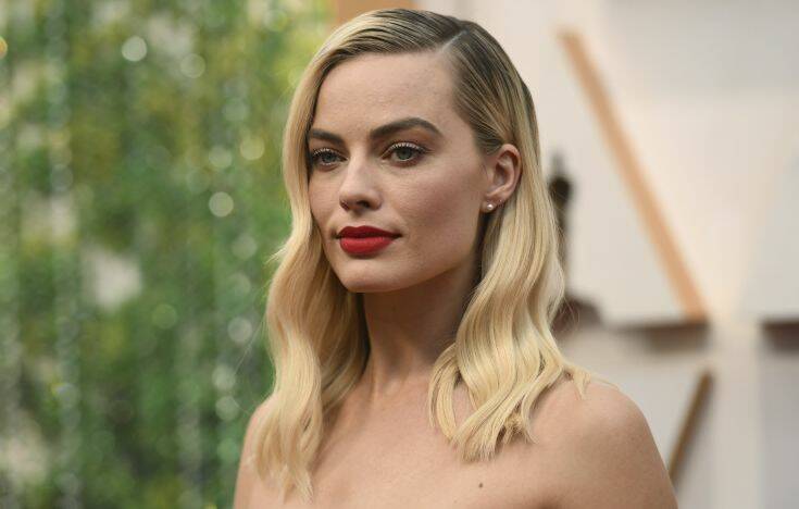 Η Margot Robbie ετοιμάζεται να γίνει ο θηλυκός Jack Sparrow