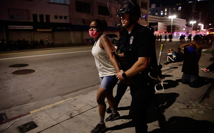 Σοκάρουν τα στοιχεία για την αστυνομική βία στις ΗΠΑ:  Στο 80% των πολιτειών υπήρξαν βιαιότητες κατά διαδηλωτών