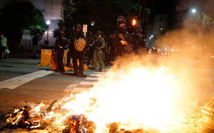 Απαγόρευση κυκλοφορίας τη νύχτα και στη Νέα Υόρκη