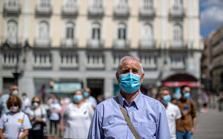 Υποχρεωτική η χρήση της μάσκας στην Ισπανία &#8211; «Προστασία μέχρι να νικηθεί οριστικά ο κορονοϊός»