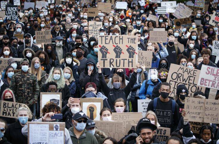 Μεγάλη Βρετανία: «Πονοκέφαλος» για τη διάδοση του κορονοϊού οι αντιρατσιστικές διαδηλώσεις