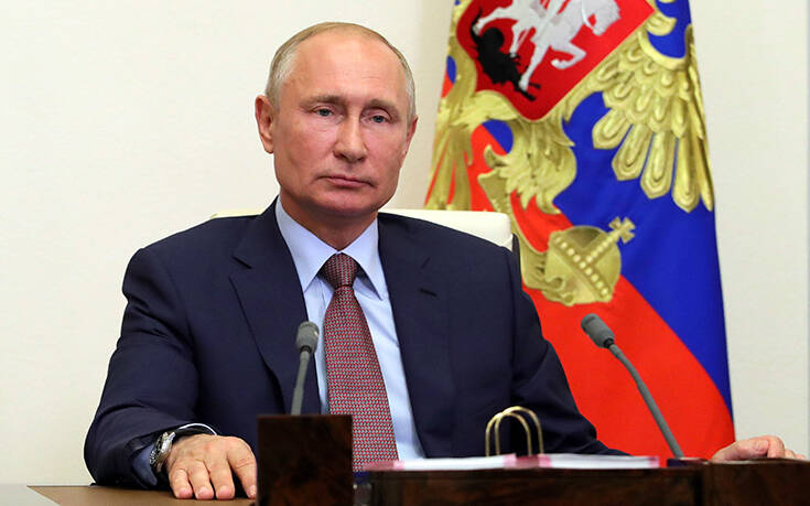 Πούτιν: Η επιδημία του κορονοϊού, δόξα σοι ο Θεός, υποχωρεί