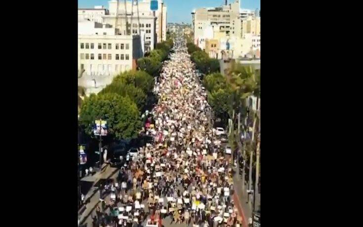 Εντυπωσιακή πορεία στο Λος Άντζελες σε διαδηλώσεις για τη δολοφονία του Τζορτζ Φλόιντ