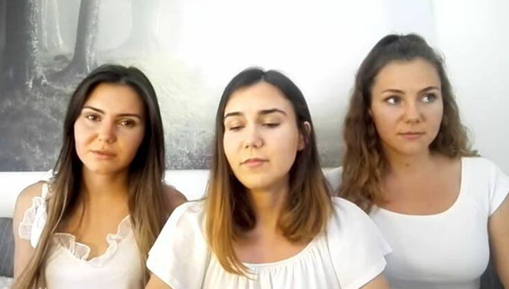 Οι τρεις αδελφές μετά το χριστιανικό ραπ ξαναχτυπούν και τραγουδούν για τις εκτρώσεις