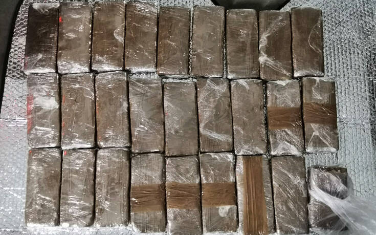 Εξαρθρώθηκε κύκλωμα ναρκωτικών στη Θεσσαλονίκη – Κατασχέθηκαν περισσότερα από 13 κιλά ηρωίνης