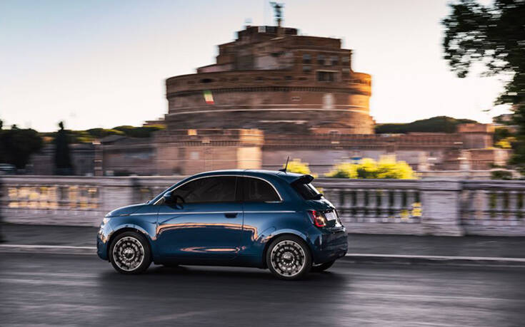 Πρεμιέρα για το ηλεκτρικό Fiat 500 «la Prima» hatchback