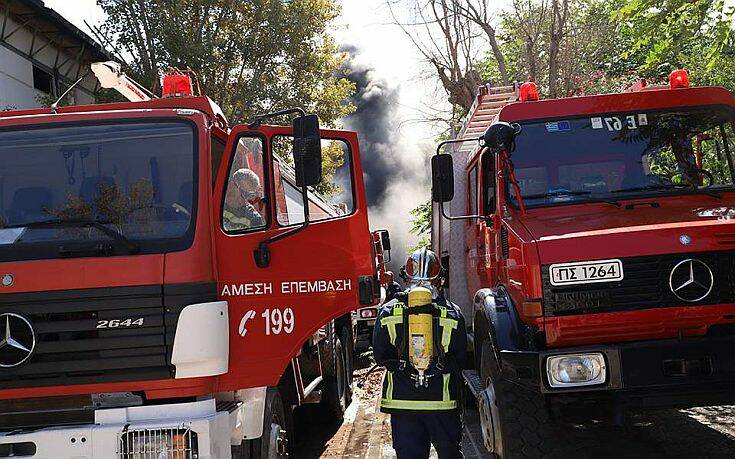 Πανικός από πυρκαγιά στον Άλιμο &#8211; Εκκενώθηκε πολυκατοικία