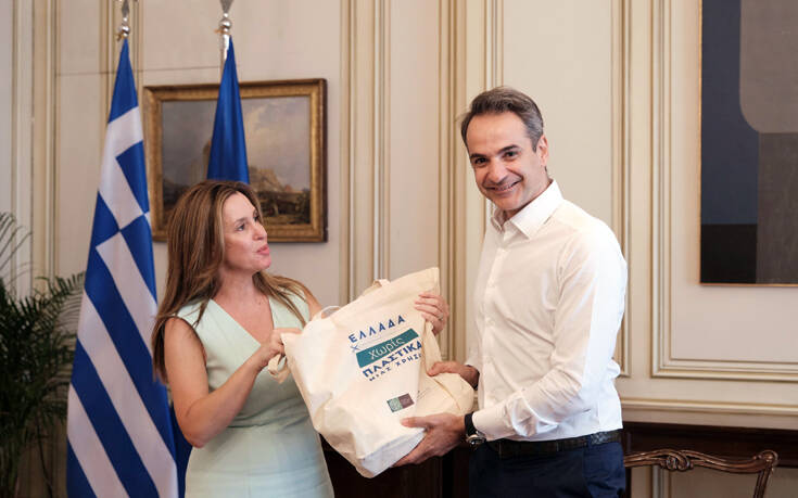 Στο επόμενο υπουργικό το νομοσχέδιο για τα πλαστικά μιας χρήσης