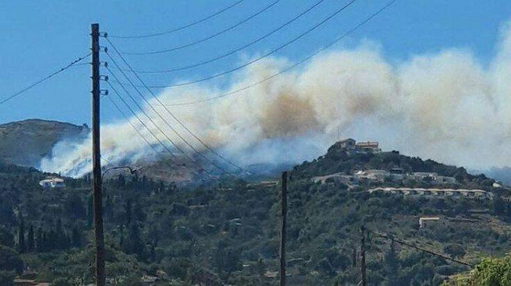 Μεγάλη φωτιά στη Ζάκυνθο απειλεί σπίτια: Επί τόπου μεγάλη δύναμη της Πυροσβεστικής