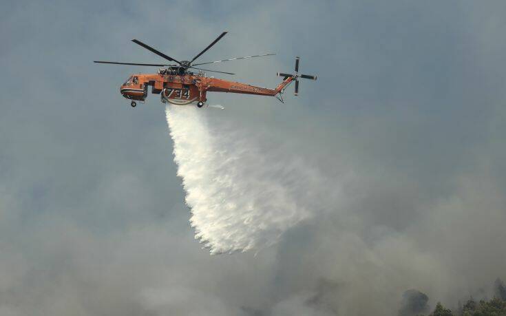 Φωτιά στην Ικαρία: Δόθηκε εντολή για προληπτική εκκένωση οικισμών