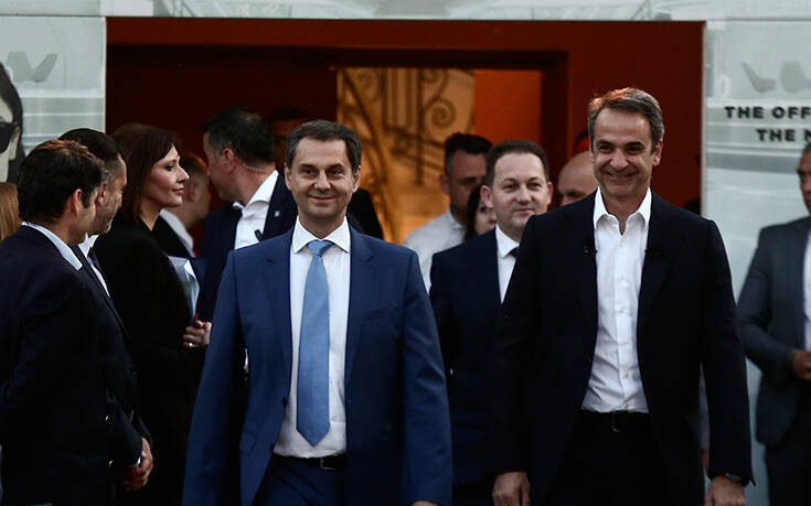 ΣΥΡΙΖΑ: Θα διώξει τον κ. Θεοχάρη ο πρωθυπουργός ή αναλαμβάνει την ευθύνη για το μπάχαλο στον τουρισμό;