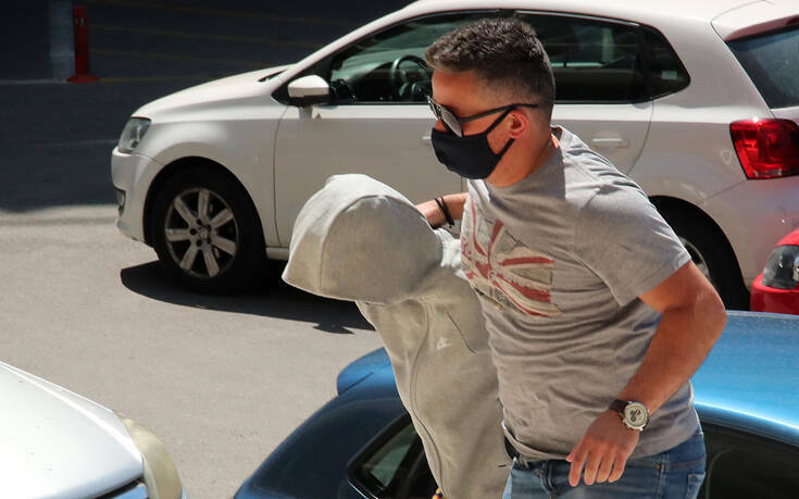 Αρπαγή 10χρονης – Η μήνυση του πρώην συζύγου της 33χρονης: «Ήταν με τις ώρες στον υπολογιστή και έλεγε ότι ψάχνει δουλειά»