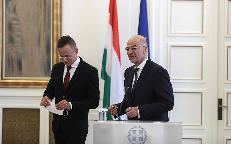 Τα ελληνοτουρκικά βρέθηκαν στο επίκεντρο της συζήτησης Δένδια με τον Ούγγρο υπουργό Εξωτερικών